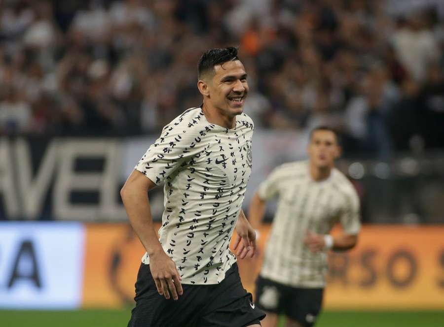 Balbuena tem 161 jogos com a camisa do Corinthians