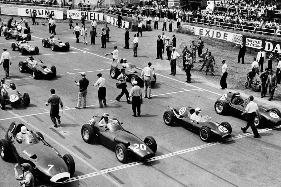 Die Startaufstellung in Silverstone beim ersten Formel 1 Grand Prix von Großbritannien 1950.