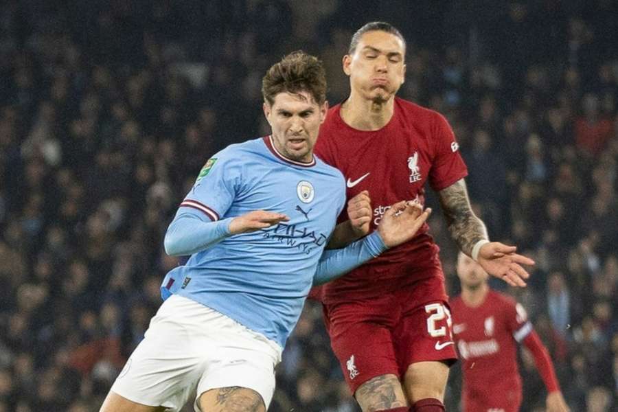 City ainda sonha com título, enquanto Liverpool busca vaga no G4