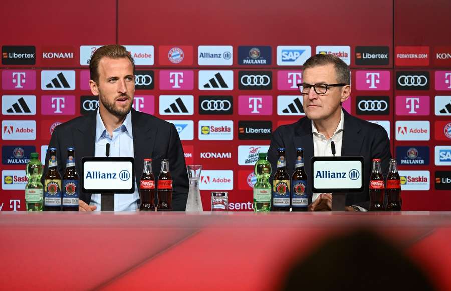 Kane (l.) und Dreesen (r.) bei der gemeinsamen Pressekonferenz