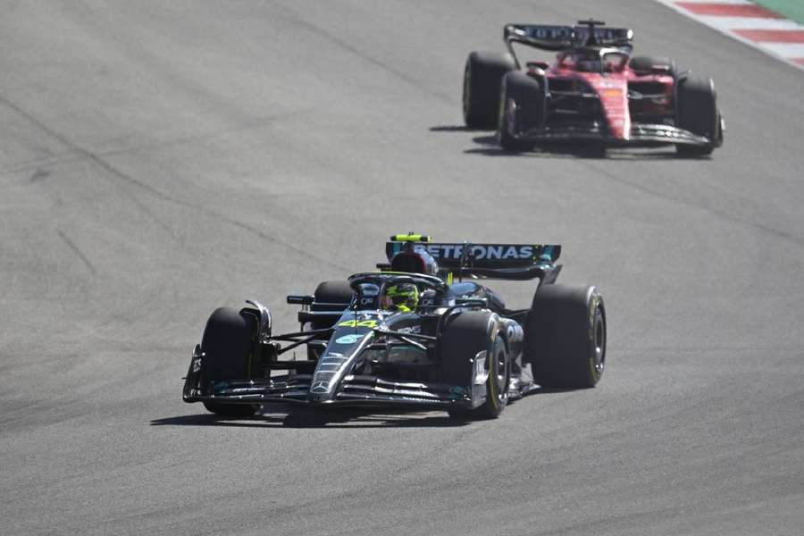 Hamilton et Leclerc en course à Austin ce dimanche.