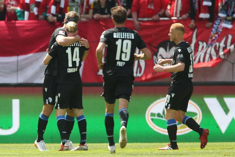 Bielefeld bejubelt drei wichtige Punkte im Abstiegskampf