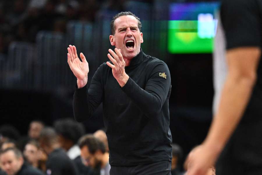 Kenny Atkinson, entrenador de los Cavs