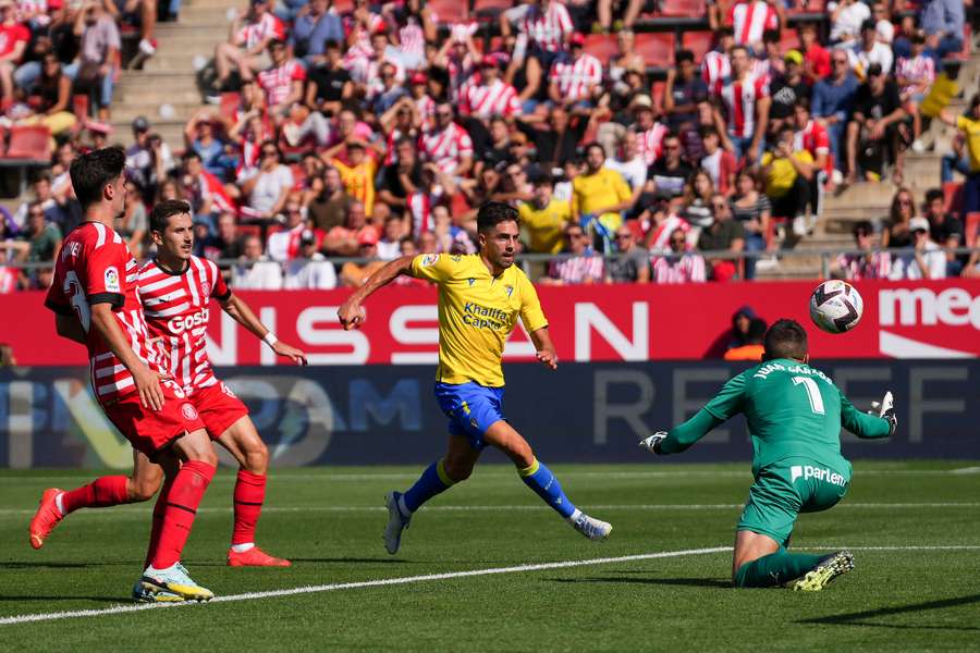 Girona salvaged a draw against Cádiz