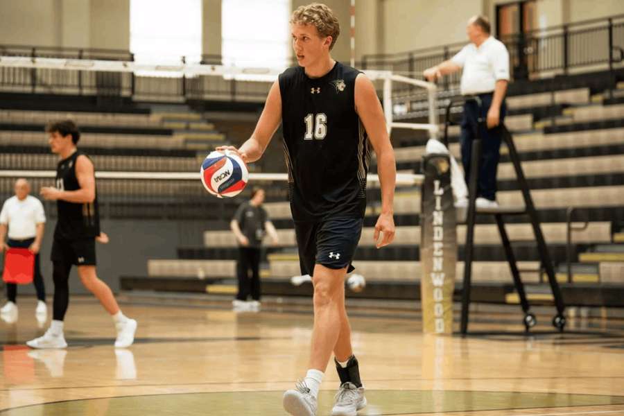 Norte-americano Zach Solomon vai estrear-se no voleibol europeu Norte-americano Zach Solomon vai estrear-se no voleibol europeu