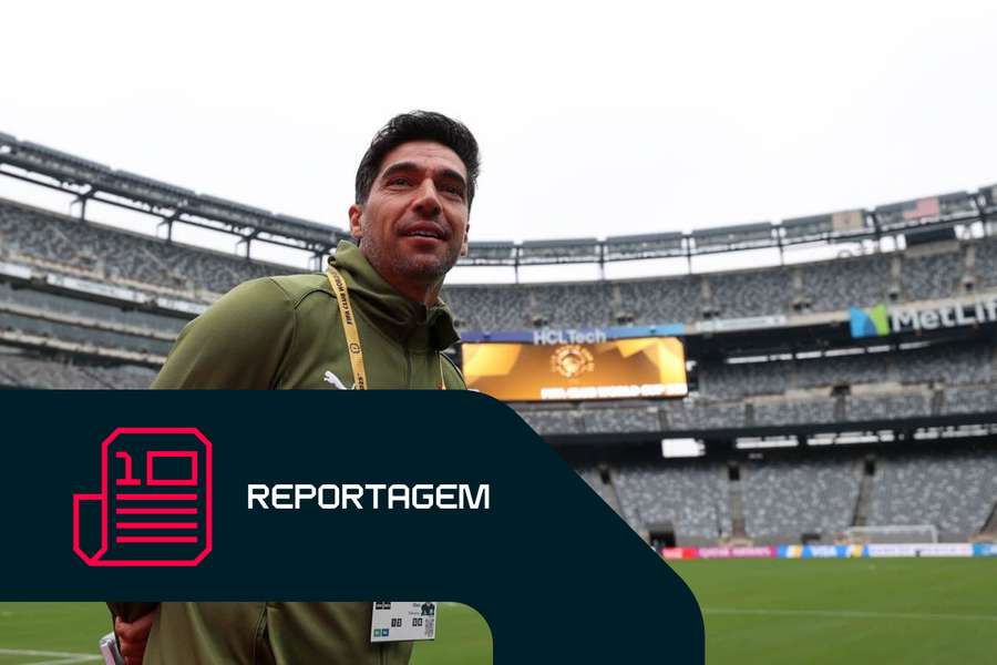 Abel Ferreira durante o reconhecimento do relvado do MetLife Stadium