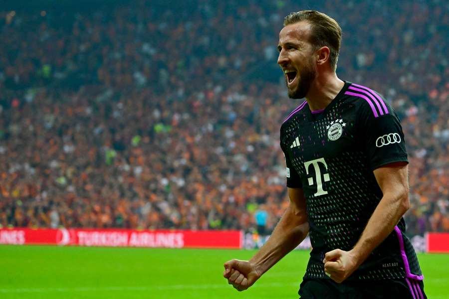 Kane fez gol e deu assistência na vitória do Bayern na Turquia