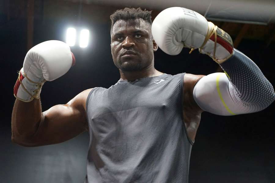 Voormalig UFC-kampioen Francis Ngannou is gerangschikt door de WBC