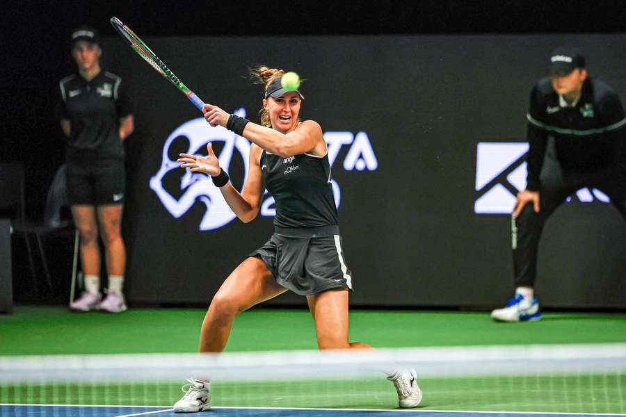 Bia Haddad perde para tcheca e cai nas quartas no WTA 250 de Tallinn