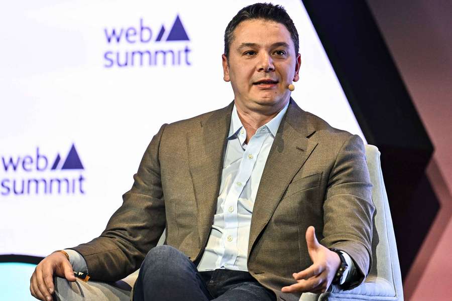 George Aivazoglou, dyrektor zarządzający NBA na Europę i Bliski Wschód, podczas konferencji Web Summit w Dausze w Katarze 25 lutego 2025 r.