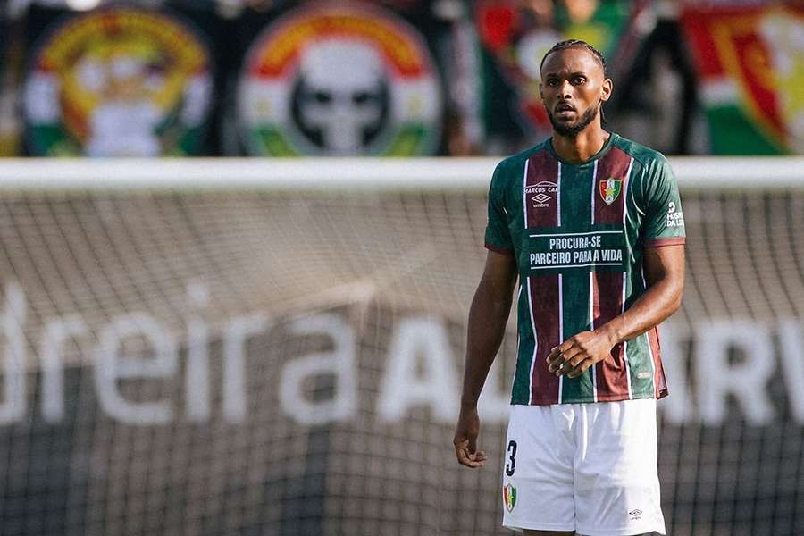 Cissokho ao serviço do Estrela