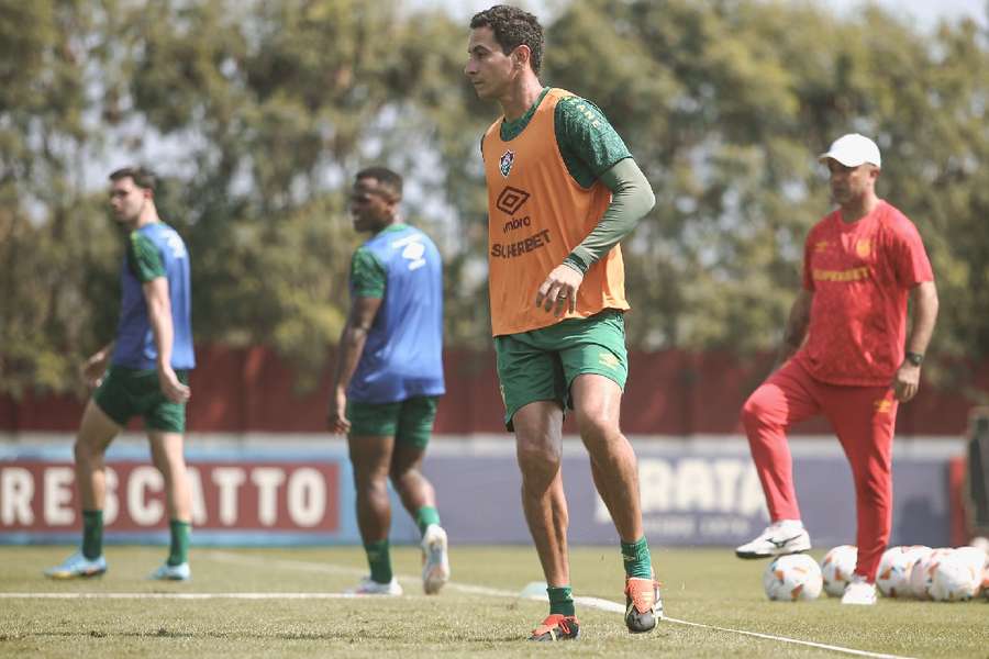 Ganso está de volta ao time após ausentar-se no Brasileirão devido a uma suspensão