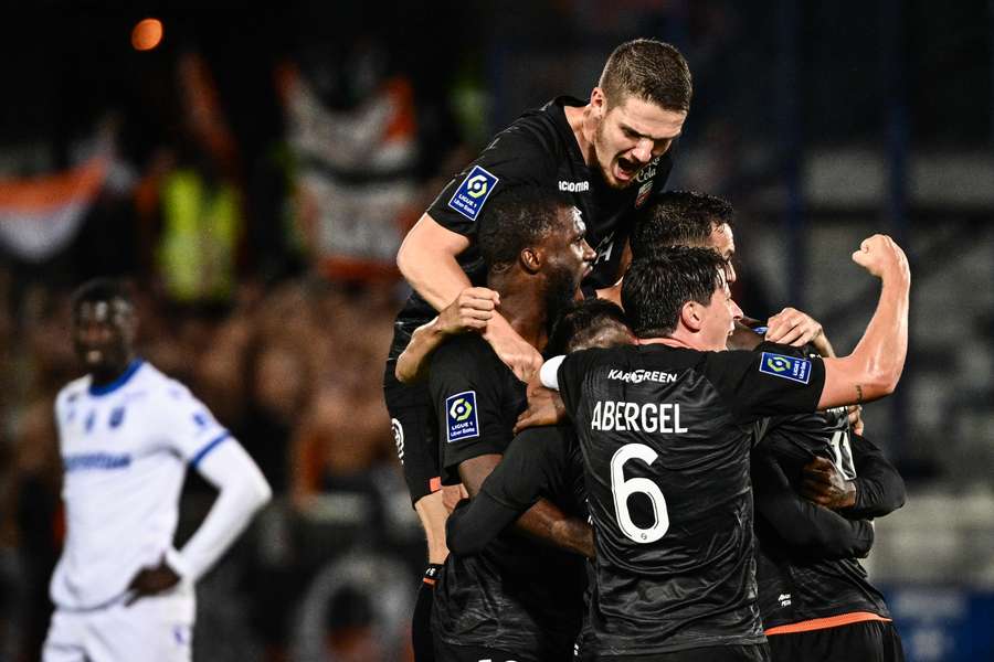 Lorient won decisively