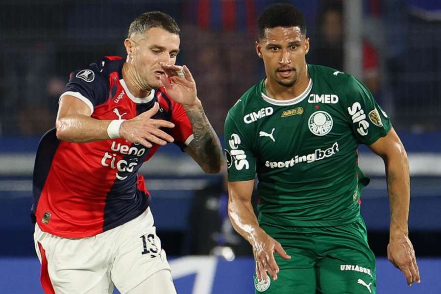 Na fase de grupos, Palmeiras empatou em 1 a 1 com Cerro em Assunção