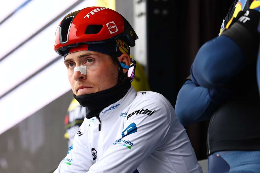 Mattias Skjelmose was taken to hospital after his crash