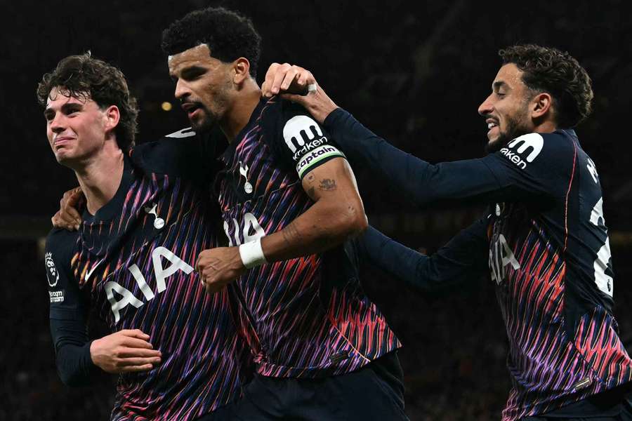 Solanke fez o golo do Tottenham aos 90+2 minutos Solanke fez o golo do Tottenham aos 90+2 minutos