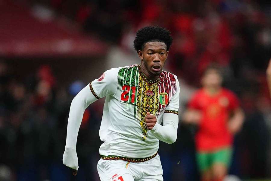 Gaoussou Diarra marcou o golo do Mali Gaoussou Diarra marcou o golo do Mali