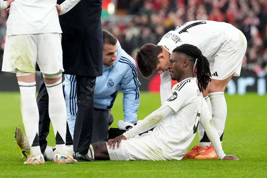 Camavinga foi atendido em campo no final da partida