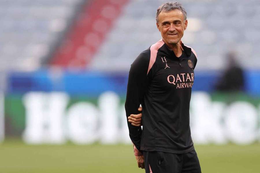 PSG-Coach Enrique hat vor zehn Jahren mit dem FC Barcelona in Berlin bereits den Henkelpokal gewonnen.