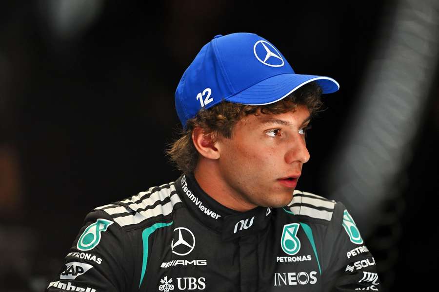 Kimi Antonelli wird in Monza strafversetzt. Kimi Antonelli wird in Monza strafversetzt.