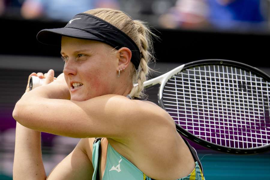 Suzan Lamens heeft de tweede ronde bereikt van het kwalificatietoernooi op Roland Garros