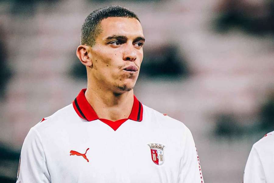 El Ouazzani lesionou-se no duelo com o Nice El Ouazzani lesionou-se no duelo com o Nice