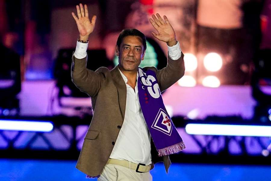 Rui Costa na cerimónia de comemoração do centenário da Fiorentina Rui Costa na cerimónia de comemoração do centenário da Fiorentina