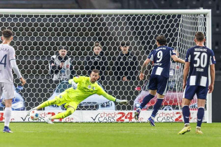 Dawid Kownacki zdobył gola w dniu 29. urodzin, ale Hertha nie utrzymała prowadzenia