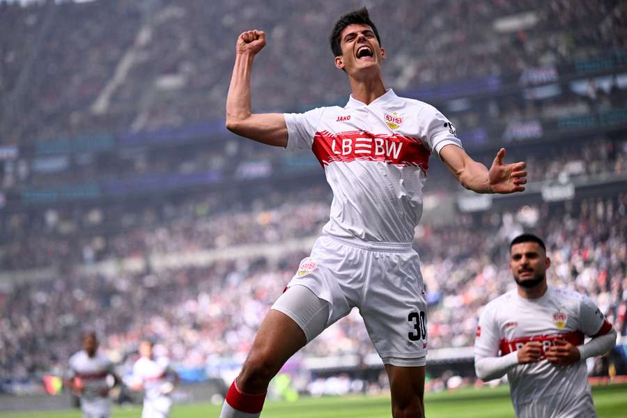 Chema Andres jubelt über sein Tor für den VfB Stuttgart Chema Andres jubelt über sein Tor für den VfB Stuttgart