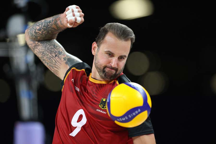 Gyoerg Grozer z drużyny Niemiec podczas meczu z Francją na IO 2024