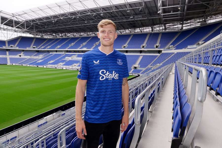 Branthwaite delighted penning new Everton contract