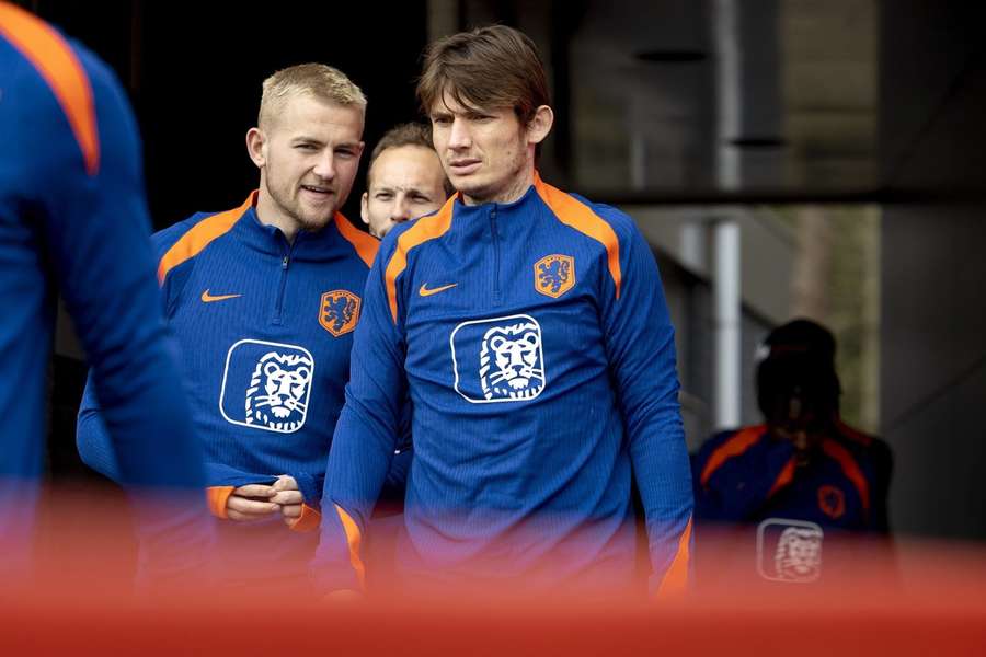 Matthijs de Ligt en Marten de Roon in gesprek