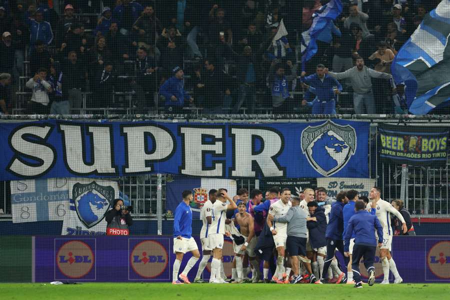 El Oporto, celebrando el gol