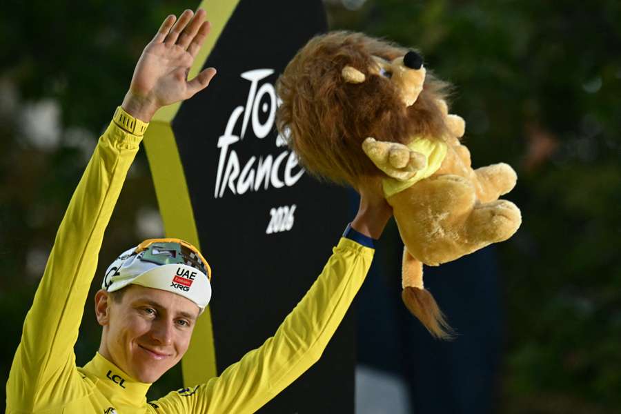 Pogacar, fresco vincitore del Tour, è il favorito per la conquista della Vuelta Pogacar, fresco vincitore del Tour, è il favorito per la conquista della Vuelta