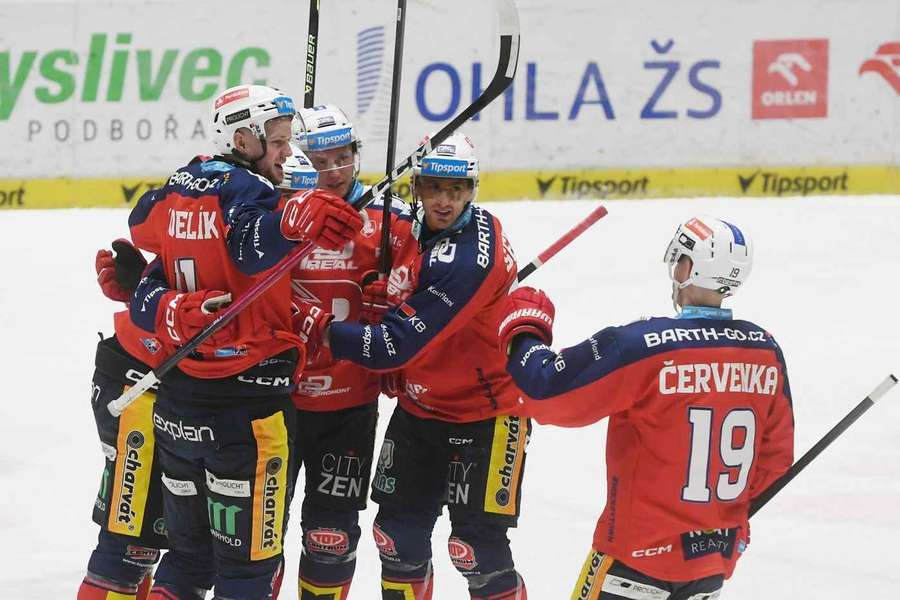 Pardubice ovládly základní část hokejové extraligy.