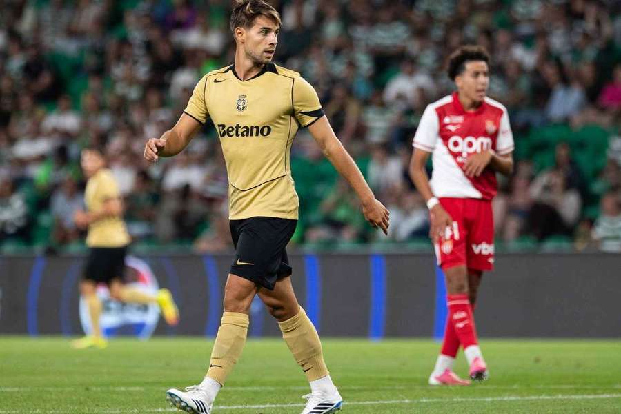 Daniel Bragança tem contrato com o Sporting até 2027 Daniel Bragança tem contrato com o Sporting até 2027