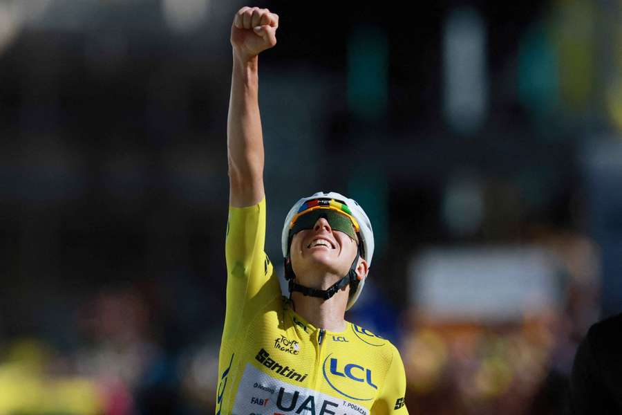 Ciclista esloveno Pogacar vence etapa no Alpe d’Huez Ciclista esloveno Pogacar vence etapa no Alpe d’Huez
