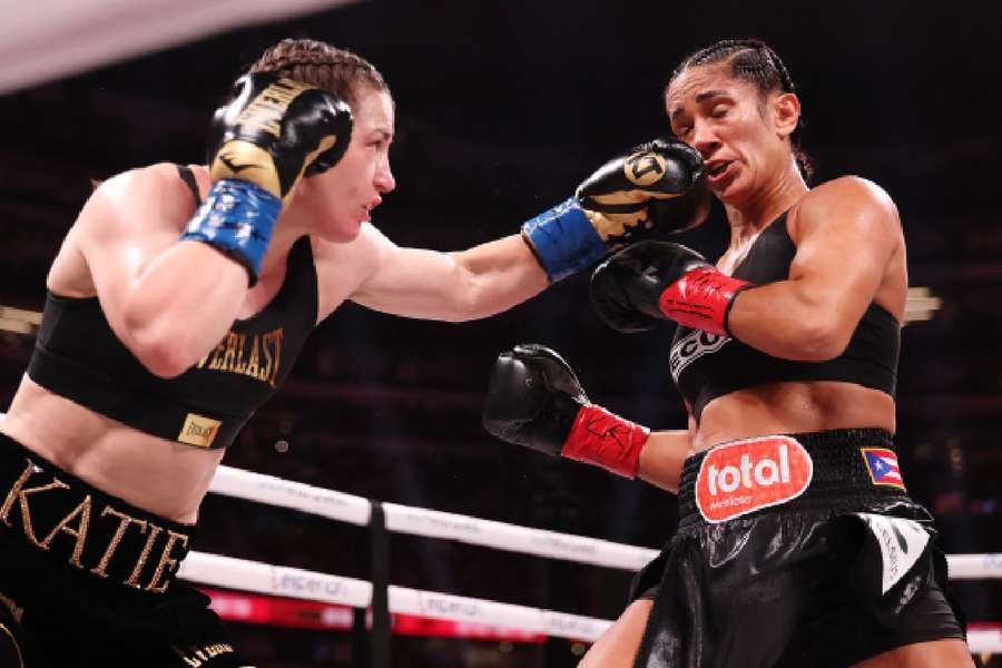 Katie Taylor derrotou Amanda Serrano em decisão polêmica