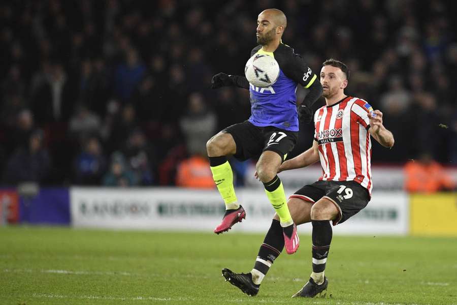 Lucas Moura esteve presente em derrota do Tottenham Lucas Moura esteve presente em derrota do Tottenham