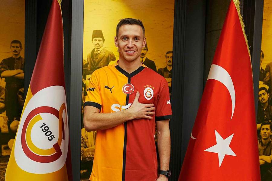 Oficjalnie: Przemysław Frankowski kolejnym Polakiem w Turcji, dołącza do Galatasaray