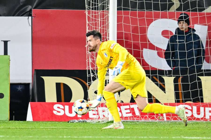 Alexandru Buzbuchi în timpul meciului cu CFR Cluj