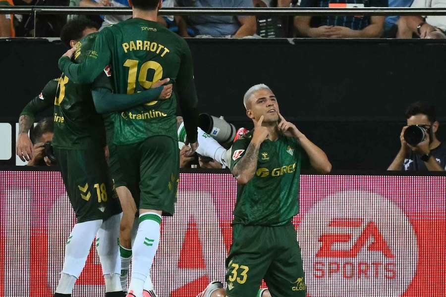 O Betis ganhou do Valencia fora de casa O Betis ganhou do Valencia fora de casa