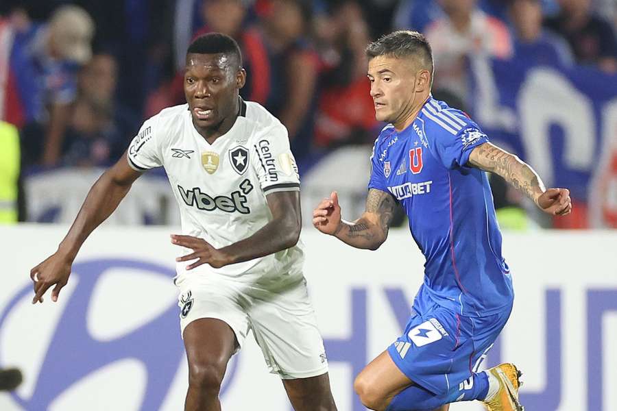 Botafogo luta pela classificação contra Universidad de Chile