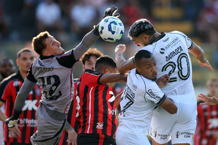 Barboza teve grandes chances em Vitória x Botafogo Barboza teve grandes chances em Vitória x Botafogo