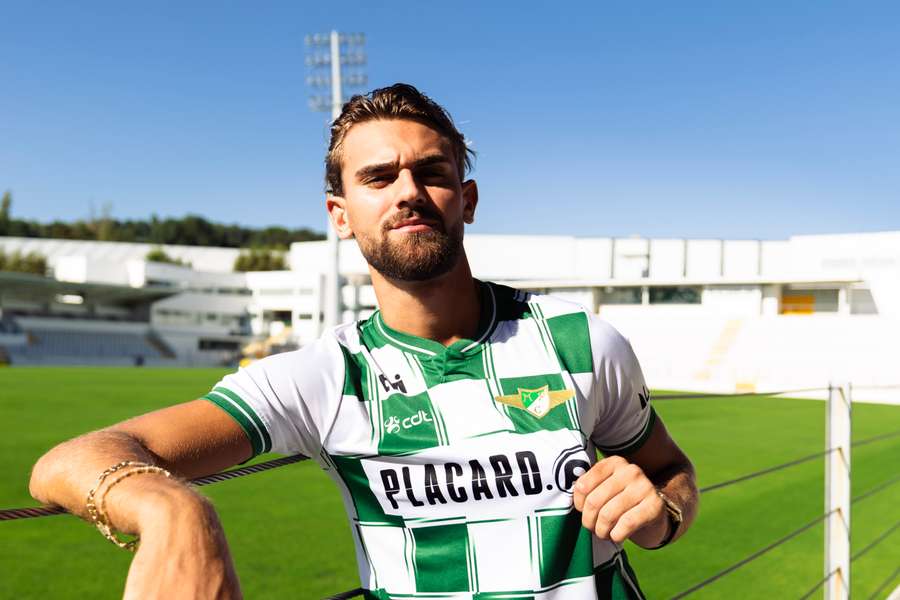 Leonardo Vonic reforça o Moreirense Leonardo Vonic reforça o Moreirense