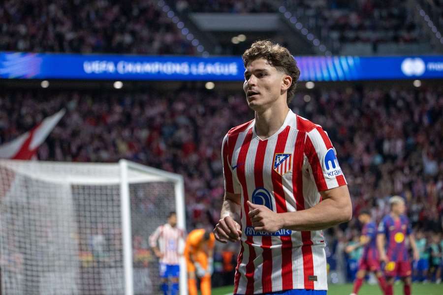 Barcelona turn to shock La Liga veteran as Julian Alvarez alternative