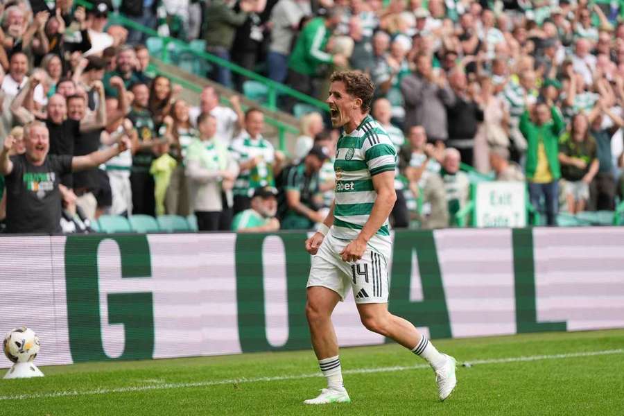 McCowan strikes late as Celtic make winning Premiership start