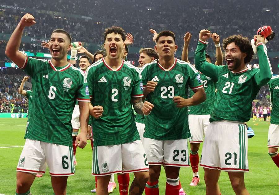 Die Mexikaner spielen bei dieser WM extrem souveränen Fußball Die Mexikaner spielen bei dieser WM extrem souveränen Fußball