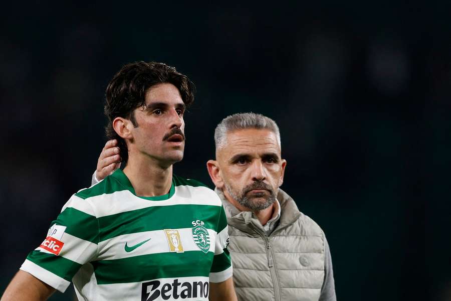 Rui Borges com Francisco Trincão no final do jogo