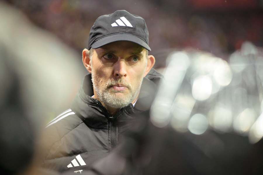 Thomas Tuchel forstår ikke, hvorfor Bayer 04 Leverkusens lejesvend, Josip Stanišić, skal have lov at spille mod sin arbejdsgiver fra Bayern München.